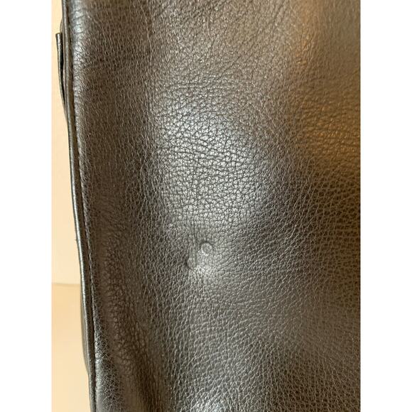 Valerie Stevens leather crossbody bag in black - Picture 7 of 10